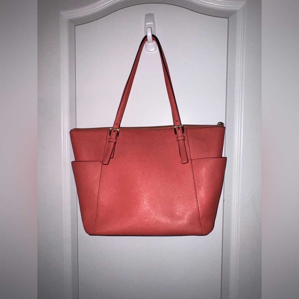 Vintage Authentic Michael Kors Vibrant Coral Tote Bag with Pockets - Picture 10 of 11